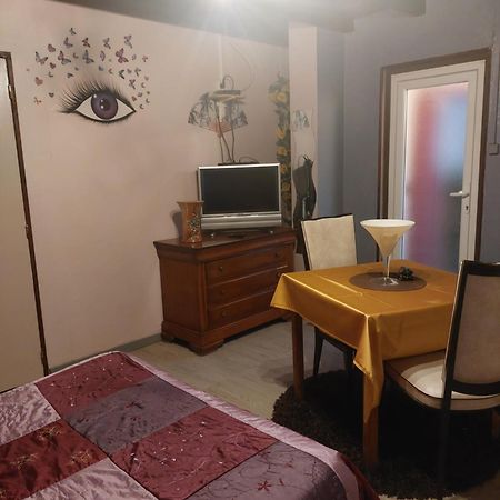 Fourques-sur-GaronneSci La Mijotiereアパートメント エクステリア 写真
