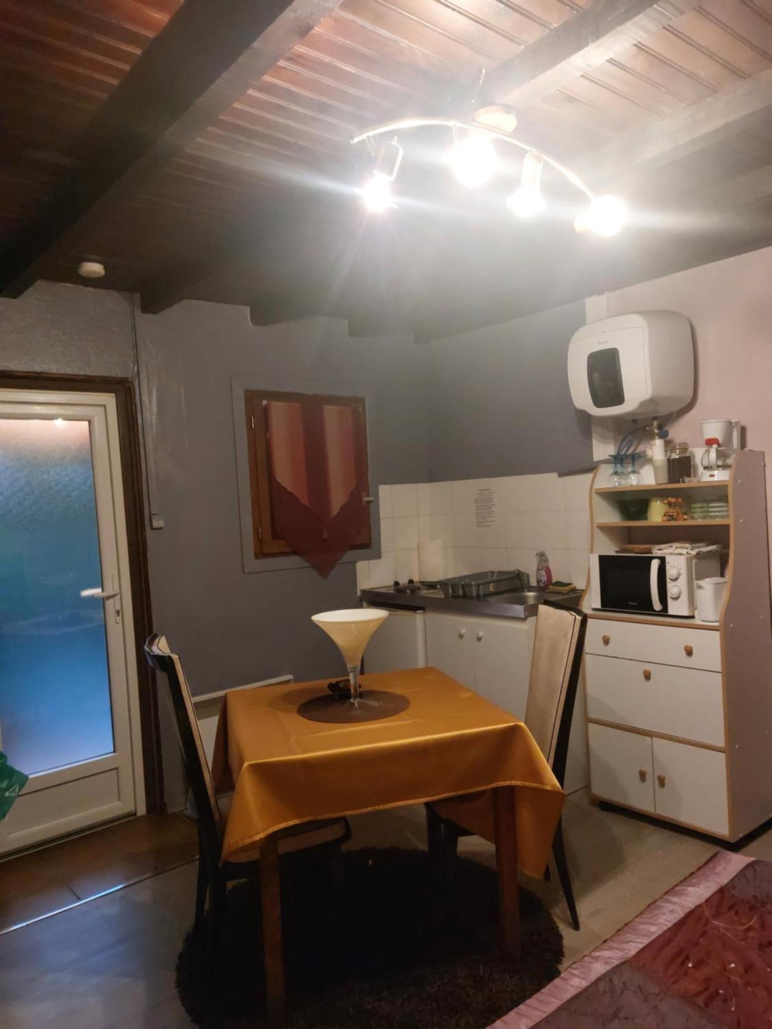Fourques-sur-GaronneSci La Mijotiereアパートメント エクステリア 写真